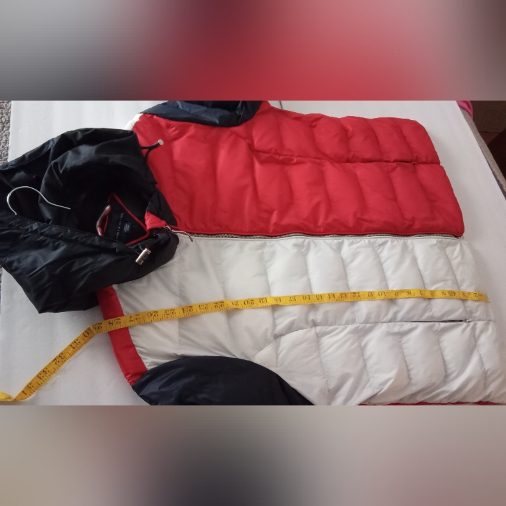 Tommy Hilfiger Women's Red, White, and Black Ski Jacket - Picture 12 of 16